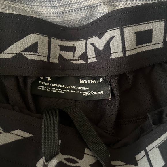 Under Armour jersey shorts - Picture 2 of 2